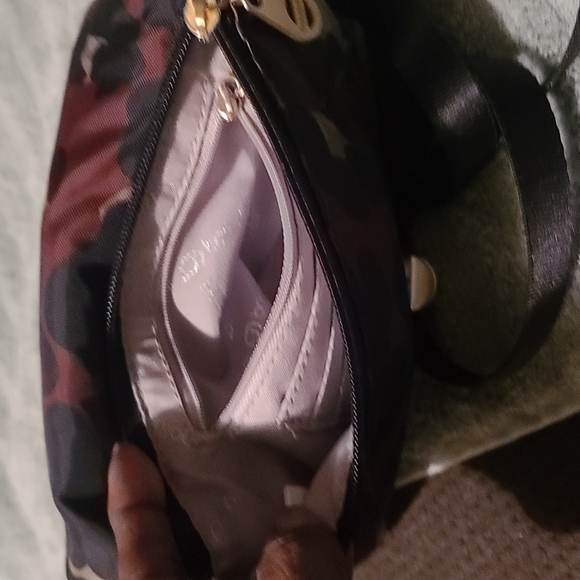 Crossbody - Picture 4 of 4